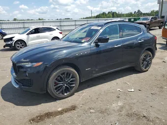 2018 Maserati Levante ZN661XUS1JX296004