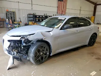 2021 Alfa Romeo Giulia ZARFAMAN4M7649117