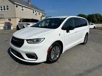 2025 Chrysler Pacifica Hybrid 2C4RC1S70SR565422