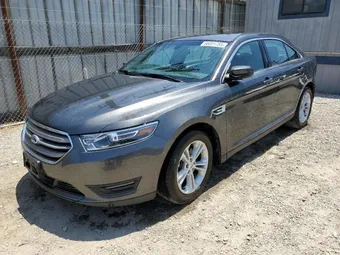 2018 Ford Taurus 1FAHP2E82JG103234