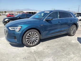 2019 Audi e-tron WA1VABGE8KB021938