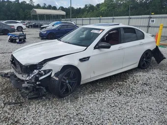 2015 BMW M5 WBSFV9C54FD594416