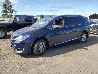 2018 Chrysler Pacifica Hybrid 2C4RC1N74JR230352