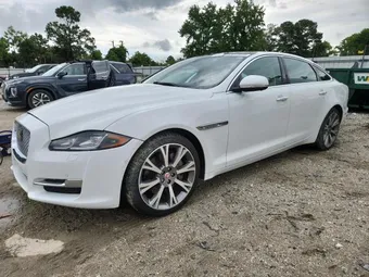 2017 Jaguar XJ-Series SAJWA2G71H8W09716