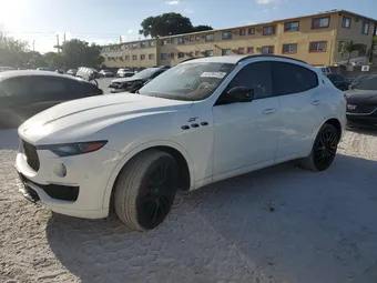 2022 Maserati Levante ZN661XUA2NX394696
