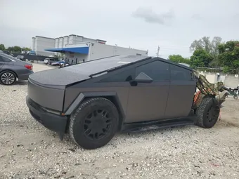 2024 Tesla Cybertruck 7G2CEHED1RA020677