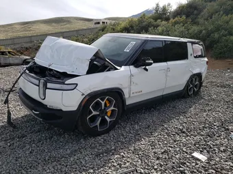 2023 Rivian R1S 7PDSGABA9PN028692