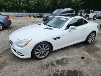 2016 Mercedes-Benz SLK-Class WDDPK3JAXGF122055