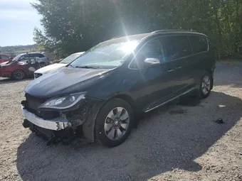 2018 Chrysler Pacifica Hybrid 2C4RC1N70JR168383
