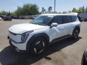 2024 Kia EV9 KNDAFFS59R6043390