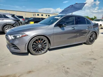 2019 Mercedes-Benz A-Class WDD3G4EB9KW012907