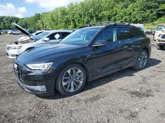 2021 Audi e-tron WA1LAAGE9MB023525