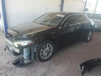 2019 Mercedes-Benz A-Class WDD3G4EB0KW001181