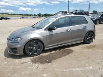 2016 Volkswagen Golf R WVWLF7AU1GW049351
