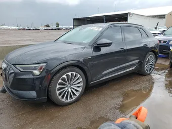 2019 Audi e-tron WA1VABGE8KB023396