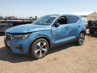 2023 Volvo XC40 YV4L12UN1P2937317