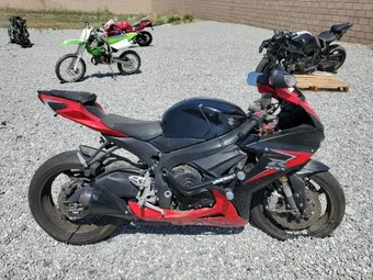 2014 Suzuki GSXR750 JS1GR7MA6E2101548