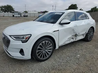 2019 Audi e-tron WA1VABGE9KB025156