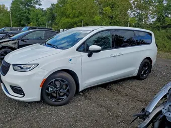 2023 Chrysler Pacifica Hybrid 2C4RC1L77PR609289