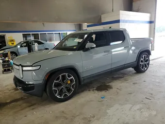 2022 Rivian R1T 7FCTGAAAXNN011369