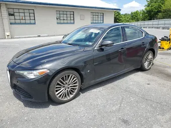 2017 Alfa Romeo Giulia ZARFAEEN7H7533996