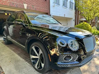 2019 Bentley Bentayga SJAAM2ZV5KC027586