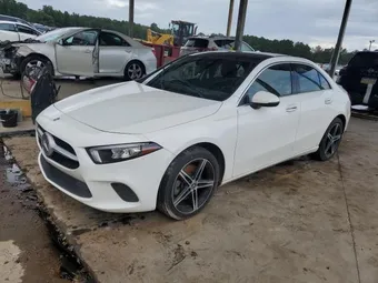 2019 Mercedes-Benz A-Class WDD3G4FB0KW005665