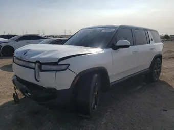 2024 Rivian R1S 7PDSGABA2RN033767