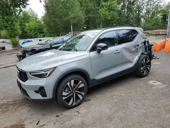 2024 Volvo XC40 YV4L12UL6R2352122