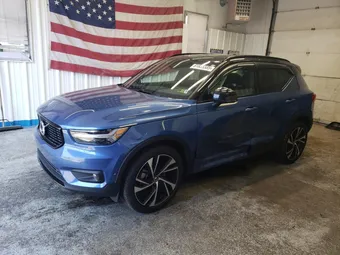 2021 Volvo XC40 YV4162UM0M2475912