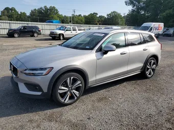 2023 Volvo V60 Cross Country YV4L12WYXP2106745