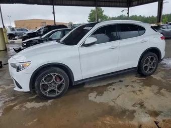 2018 Alfa Romeo Stelvio ZASFAKAN3J7B72357