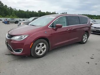 2018 Chrysler Pacifica Hybrid 2C4RC1H73JR258395