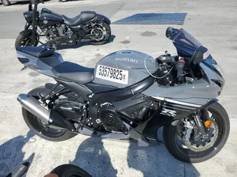 2025 Suzuki GSXR600 JS1GN7FAXS7100510