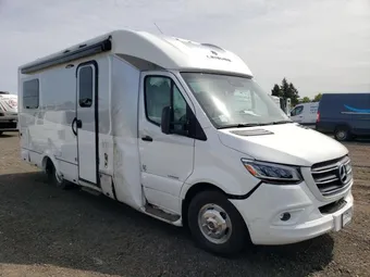2025 Mercedes-Benz Sprinter W1X8N33Y0RN297844