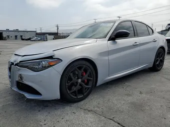 2020 Alfa Romeo Giulia ZARFAMAN1L7636971
