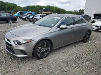 2019 Mercedes-Benz A-Class WDD3G4FB9KW010587