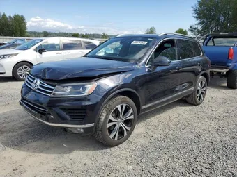 2017 Volkswagen Touareg WVGRF7BP4HD006120