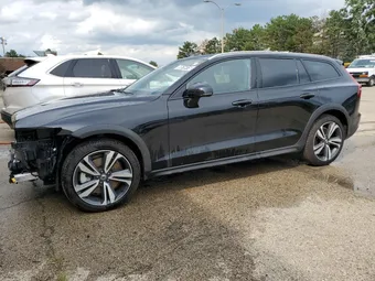 2025 Volvo V60 Cross Country YV4L12WK3S2149876
