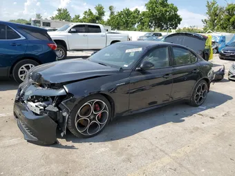 2022 Alfa Romeo Giulia ZARFAMBN5N7655654