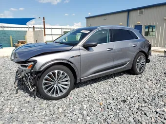2019 Audi e-tron WA1VABGE2KB011325