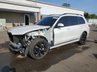 2021 BMW X7 5UXCW2C05M9H25969