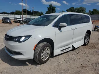 2022 Chrysler Voyager 2C4RC1CGXNR163443