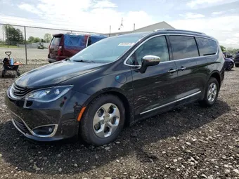 2018 Chrysler Pacifica Hybrid 2C4RC1N73JR172668