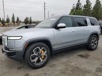 2024 Rivian R1S 7PDSGABA4RN040901