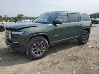 2024 Rivian R1S 7PDSGABA6RN037062