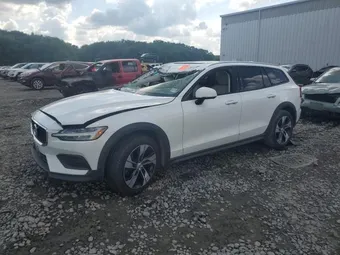 2020 Volvo V60 YV4102WKXL1040008