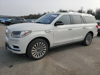 2019 Lincoln Navigator 5LMJJ3LT4KEL19716