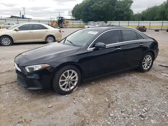 2019 Mercedes-Benz A-Class WDD3G4FB5KW024308