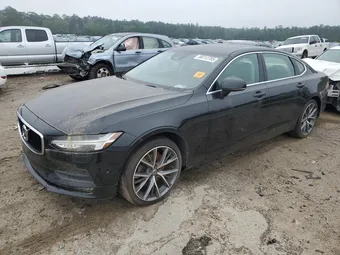 2018 Volvo S90 LVY982MK7JP006127